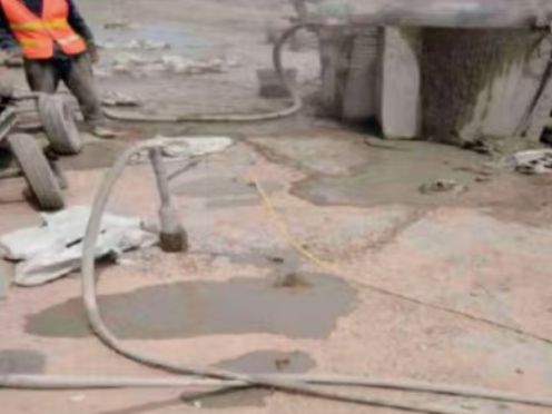 兖州水泥混凝土路面板底注浆技术 路面脱空注浆整治方案